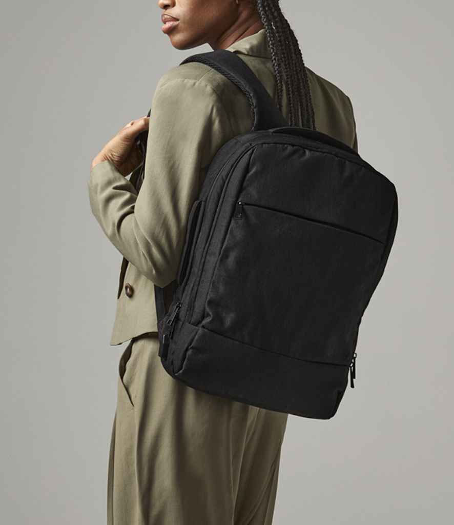 Quadra QTech Charge Convertible Backpack